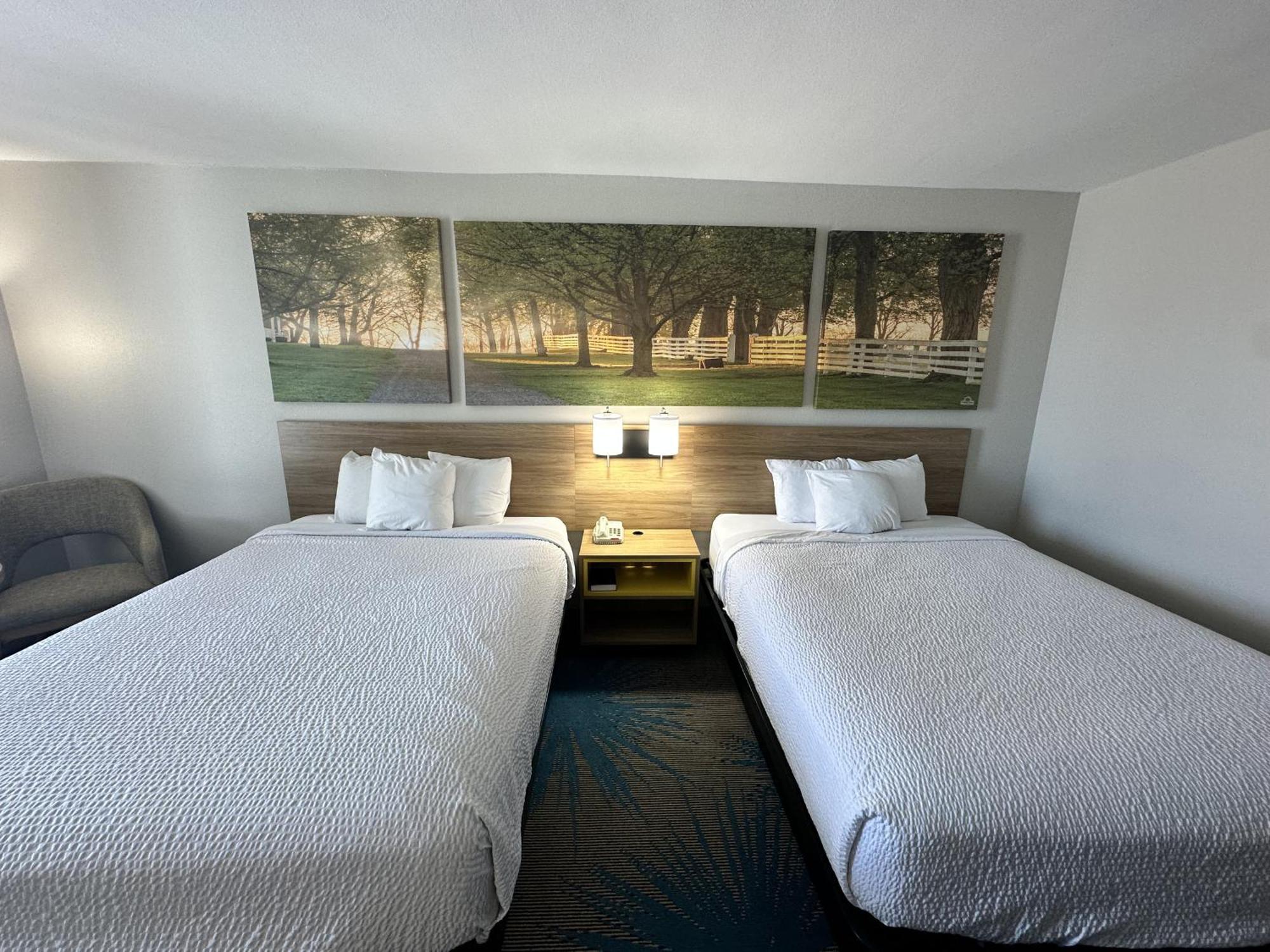 Days Inn By Wyndham Adel I-75 Ngoại thất bức ảnh