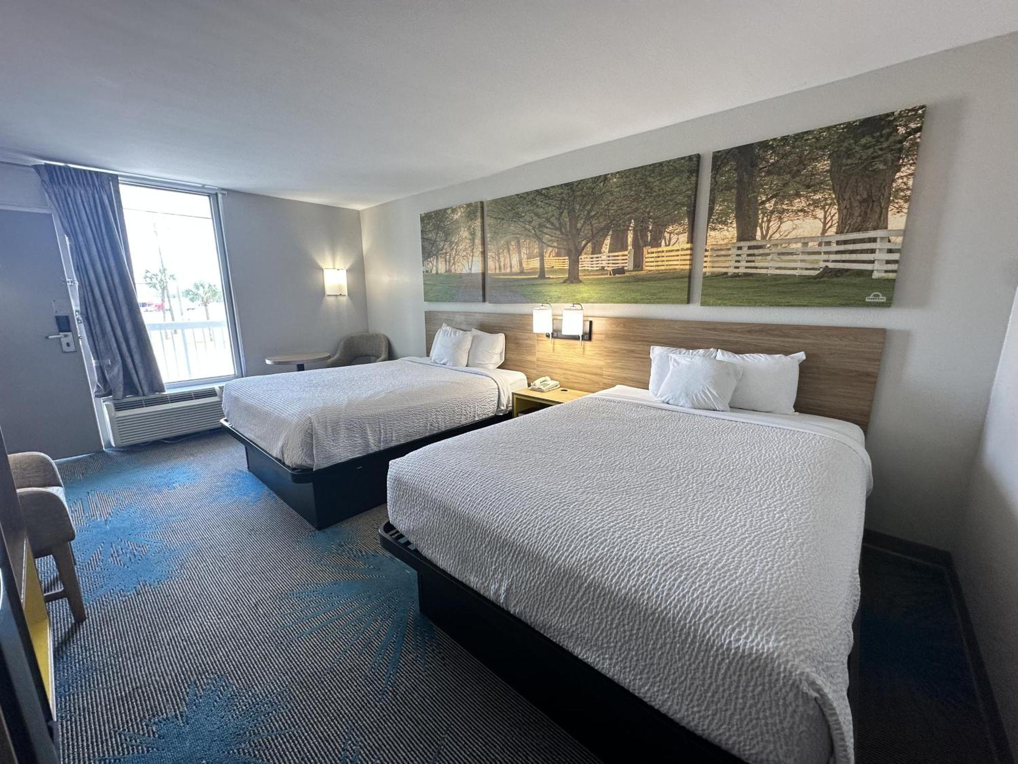 Days Inn By Wyndham Adel I-75 Ngoại thất bức ảnh