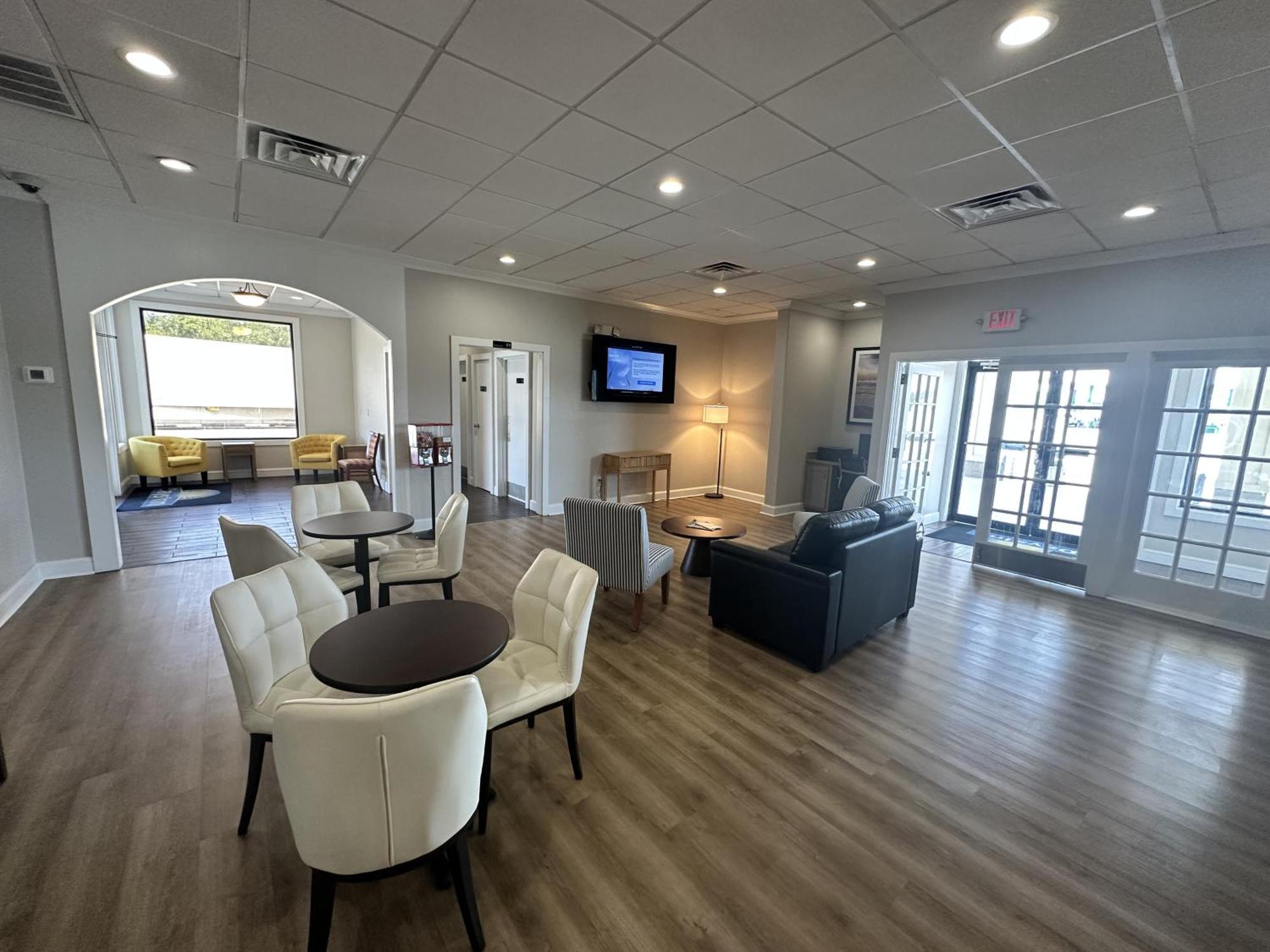 Days Inn By Wyndham Adel I-75 Ngoại thất bức ảnh